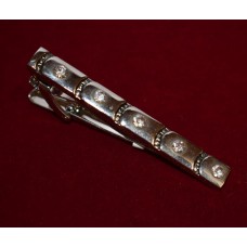 Kaklasaites piespraude